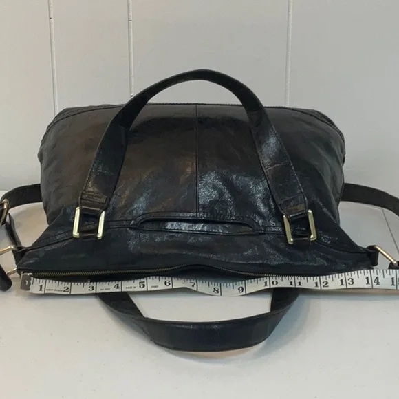 HOBO the Original Black Leather Shoulder Bag with Crossbody Strap - Picture 5 of 13